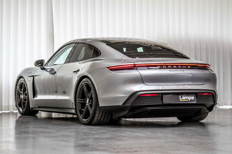 Porsche Taycan 4S