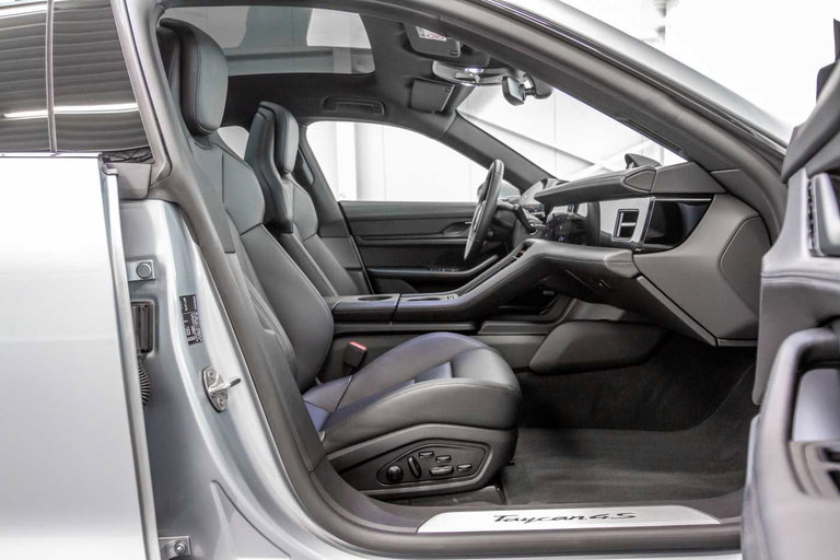Porsche Taycan 4S