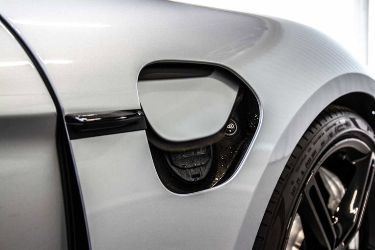 Porsche Taycan 4S