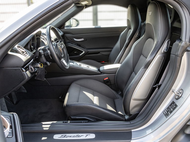 Porsche 718 Boxster T