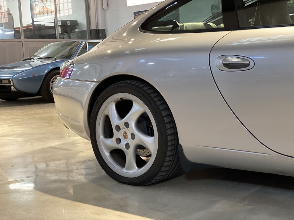 Porsche 996 Carrera