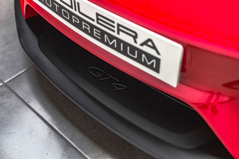 Porsche 718 Cayman GT4