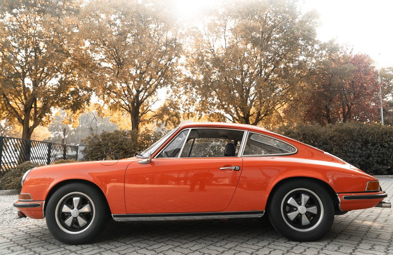 Porsche 911 E