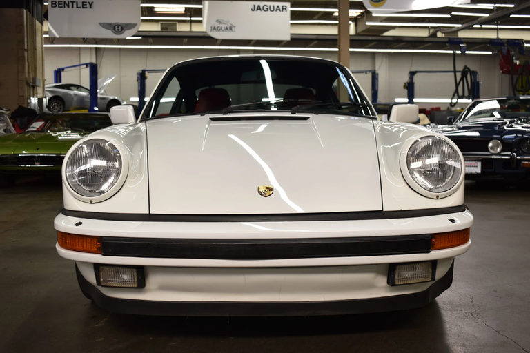Porsche 911 Carrera 3.2 (US)