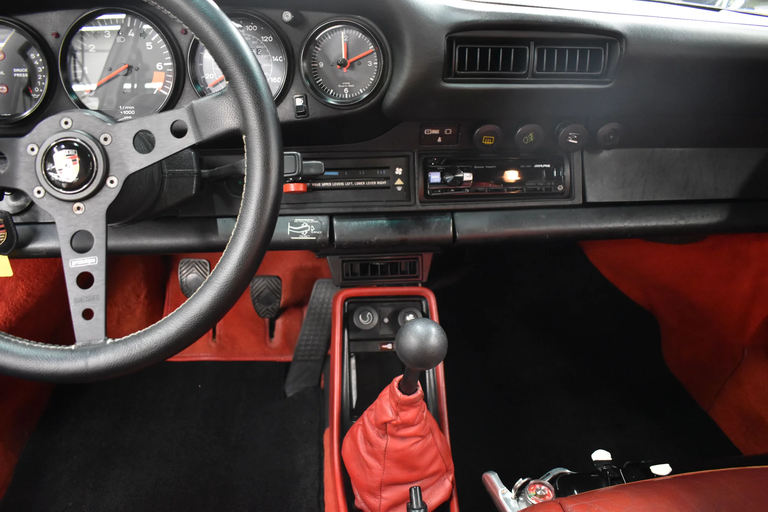 Porsche 911 Carrera 3.2 (US)