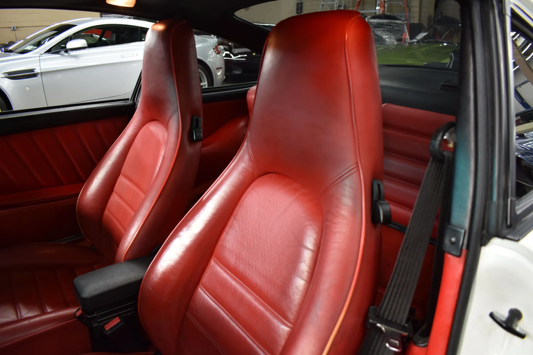 Porsche 911 Carrera 3.2 (US)