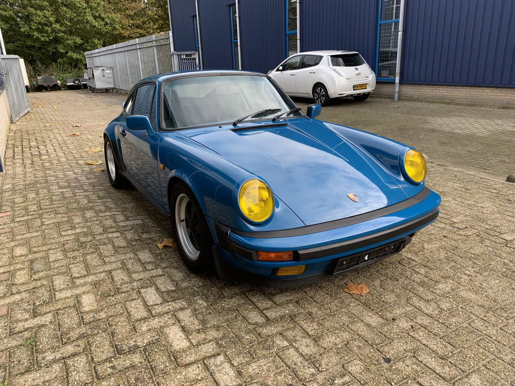 Porsche 911 Carrera 3.2