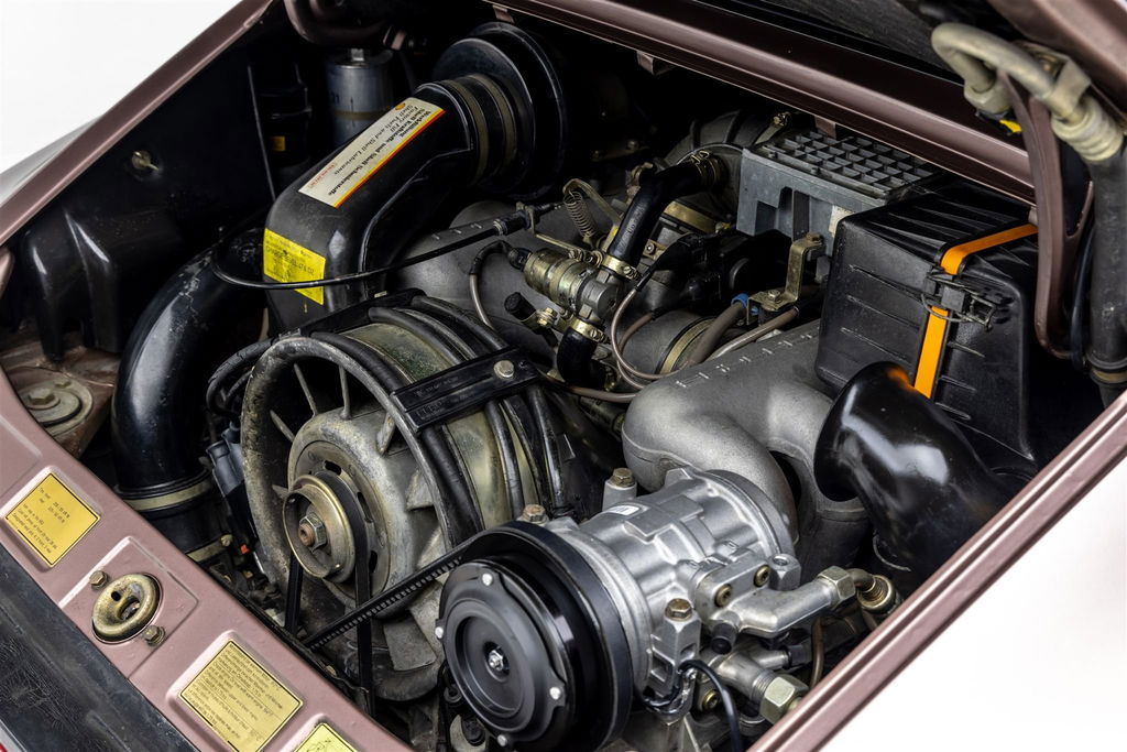 Porsche 911 Carrera 3.2 (US)