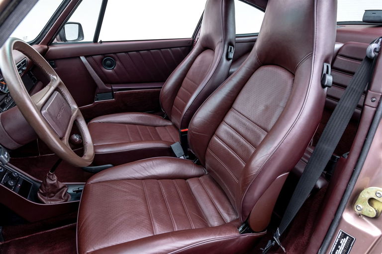 Porsche 911 Carrera 3.2 (US)