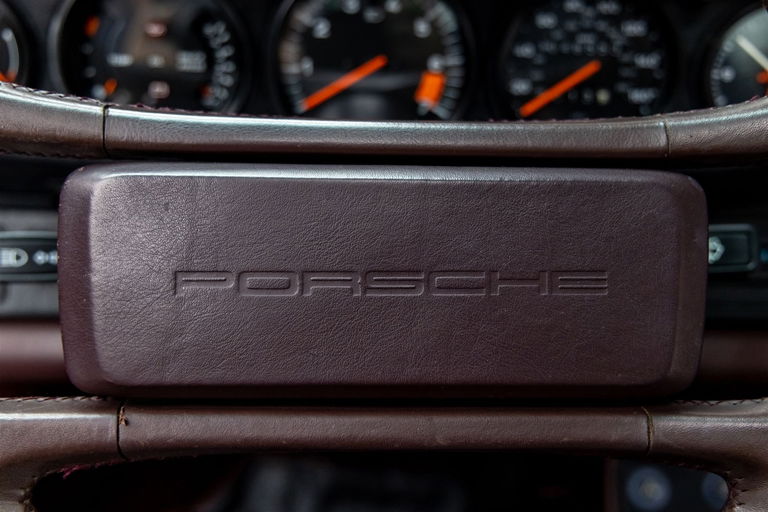 Porsche 911 Carrera 3.2 (US)