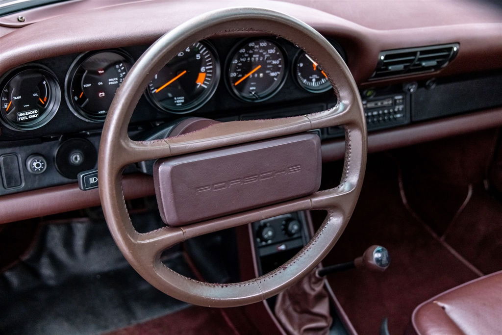 Porsche 911 Carrera 3.2 (US)