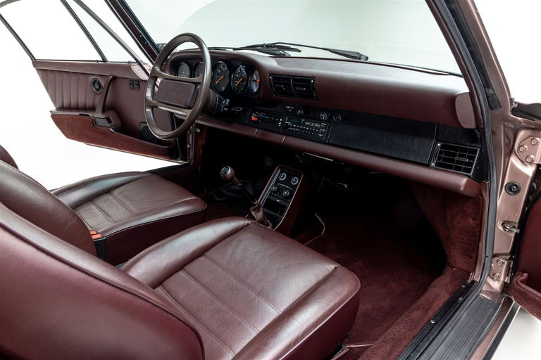 Porsche 911 Carrera 3.2 (US)