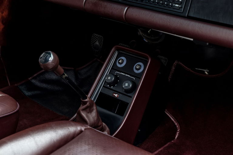 Porsche 911 Carrera 3.2 (US)