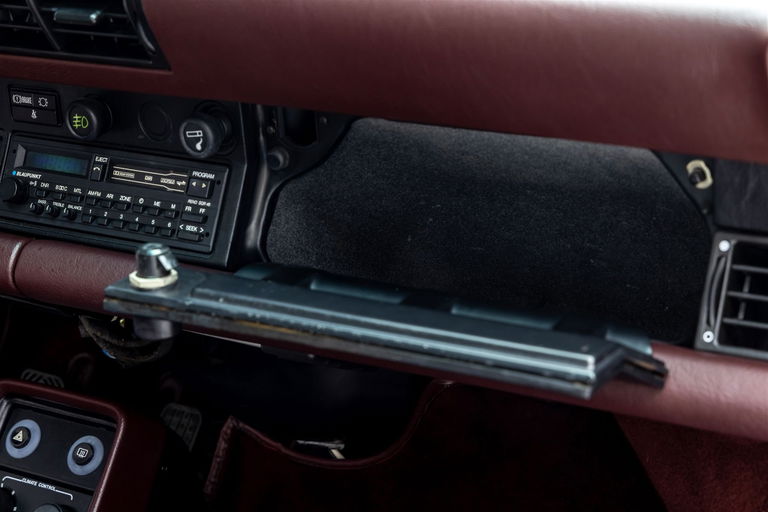 Porsche 911 Carrera 3.2 (US)