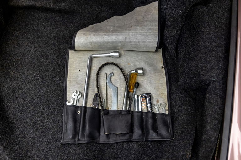 Porsche 911 Carrera 3.2 (US)