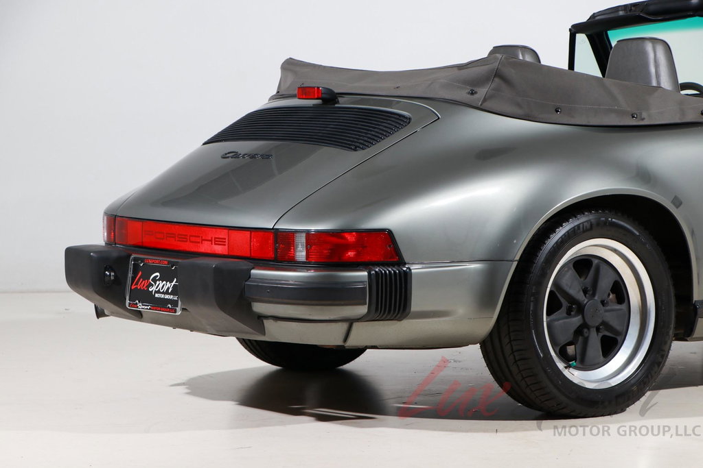 Porsche 911 Carrera 3.2 (US)