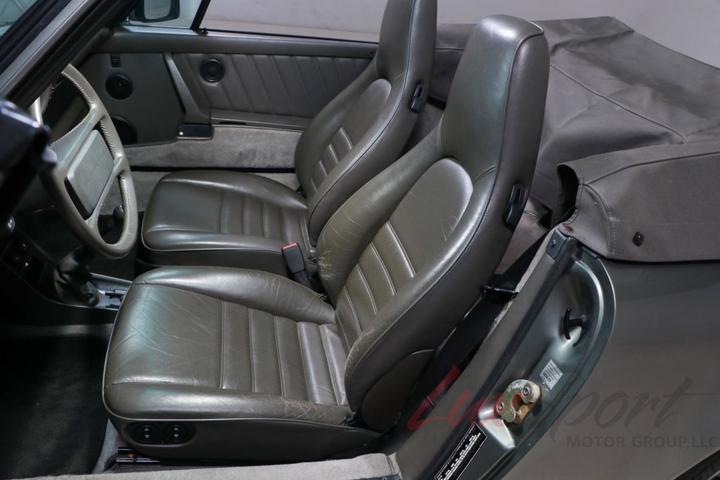 Porsche 911 Carrera 3.2 (US)
