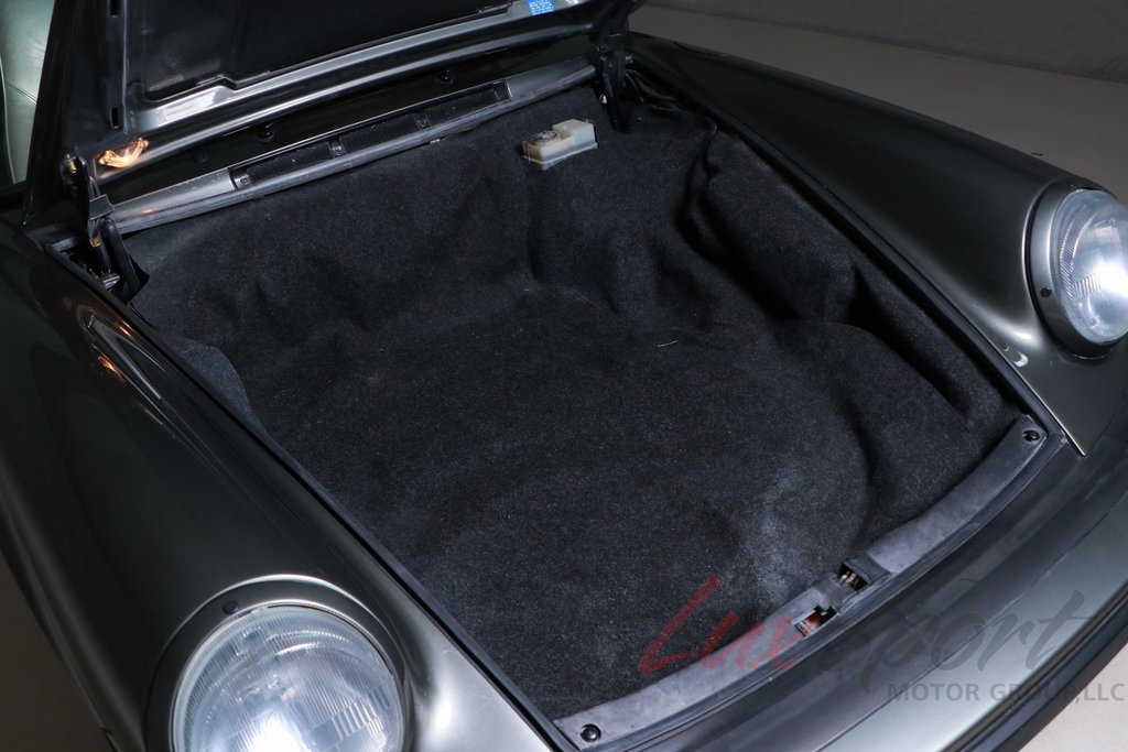 Porsche 911 Carrera 3.2 (US)