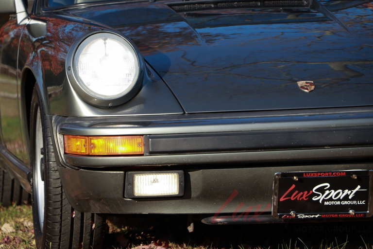 Porsche 911 Carrera 3.2 (US)