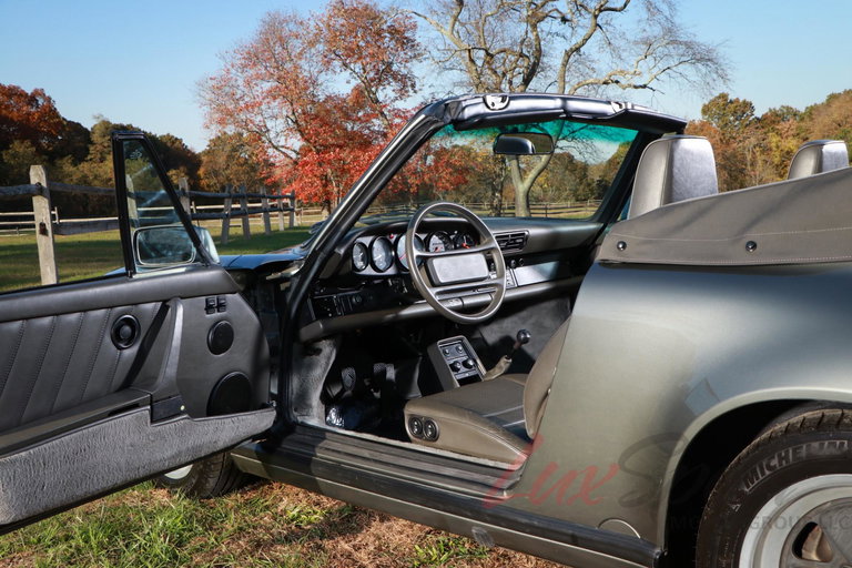Porsche 911 Carrera 3.2 (US)