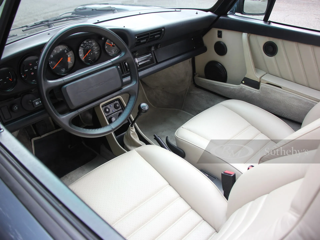 Porsche 911 Carrera 3.2 (US)