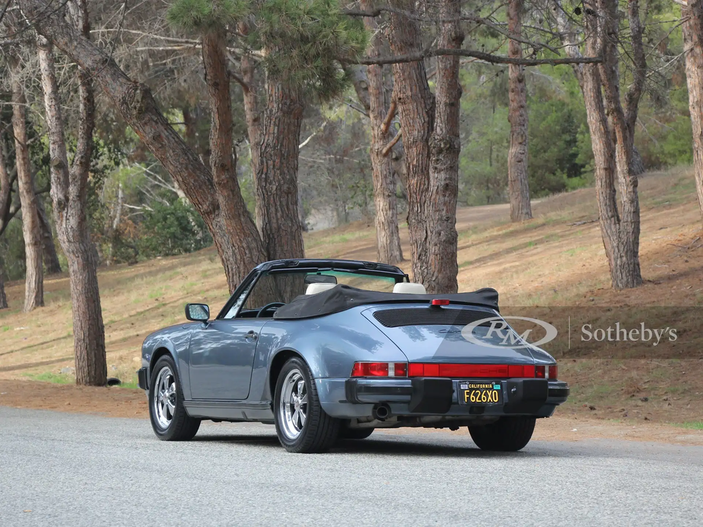 Porsche 911 Carrera 3.2 (US)