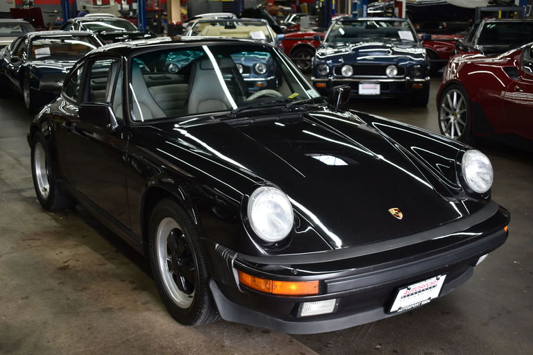 Porsche 911 Carrera 3.2