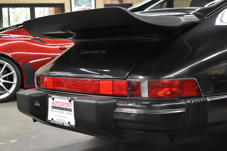 Porsche 911 Carrera 3.2