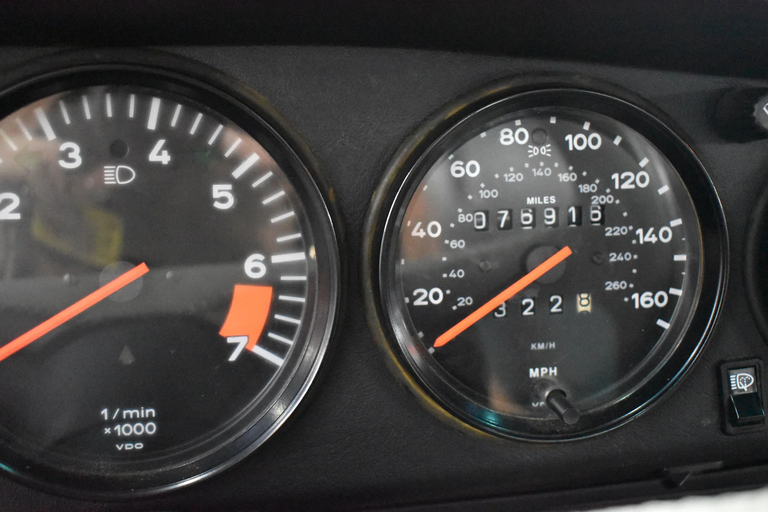 Porsche 911 Carrera 3.2