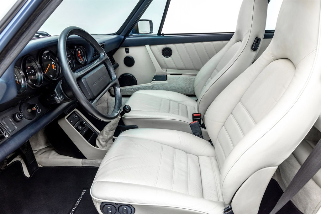 Porsche 911 Carrera 3.2 (US)