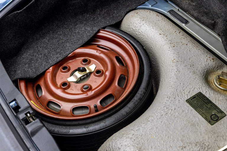 Porsche 911 Carrera 3.2 (US)