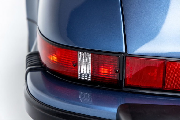 Porsche 911 Carrera 3.2 (US)