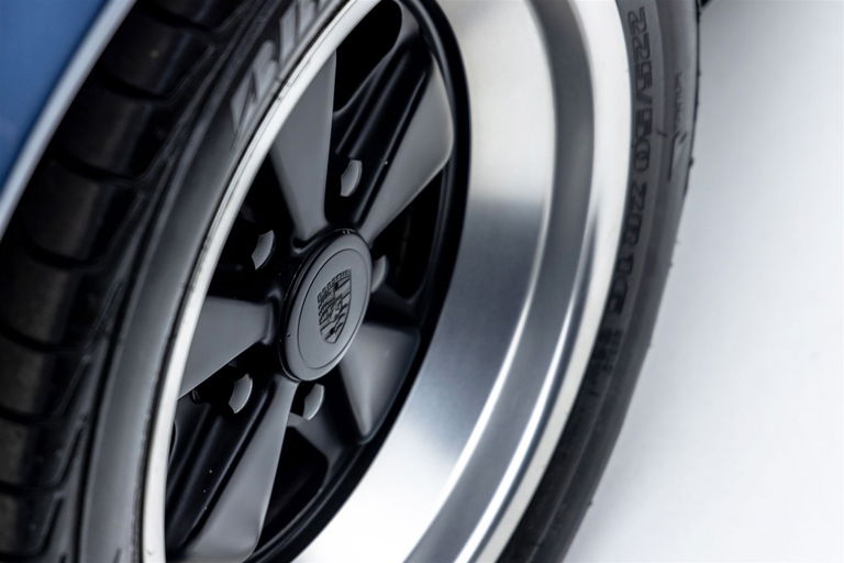 Porsche 911 Carrera 3.2 (US)