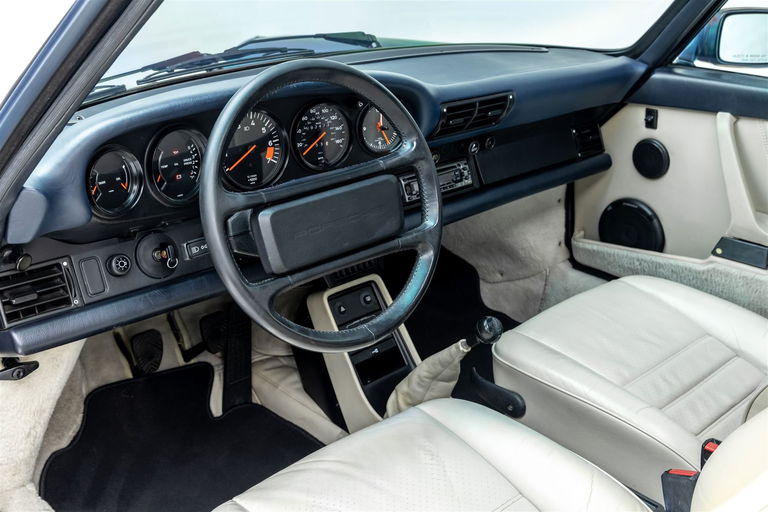 Porsche 911 Carrera 3.2 (US)