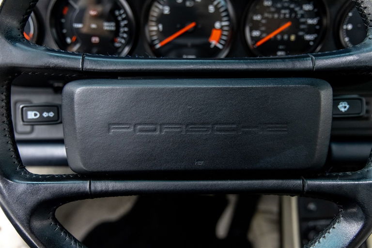 Porsche 911 Carrera 3.2 (US)