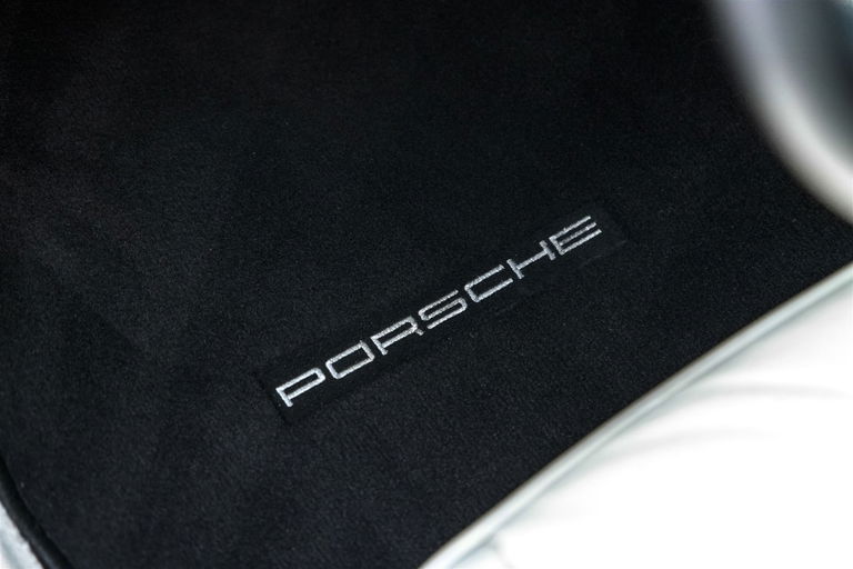 Porsche 911 Carrera 3.2 (US)