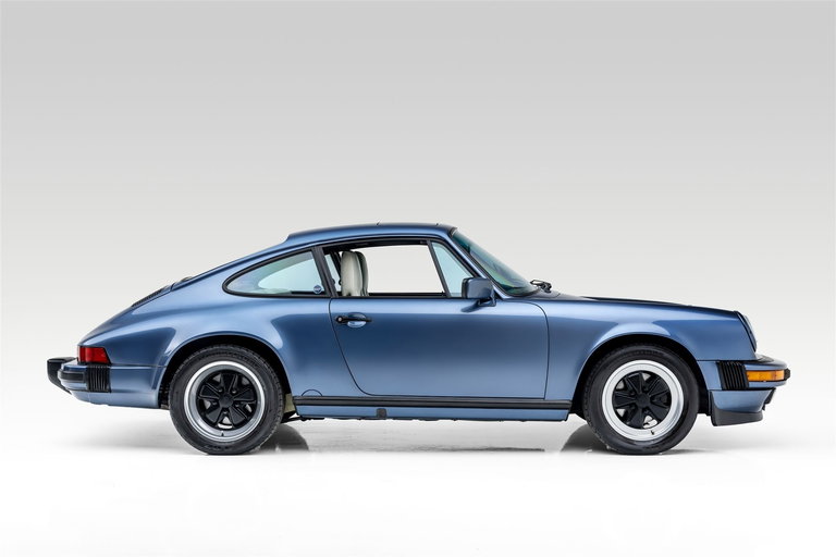 Porsche 911 Carrera 3.2 (US)