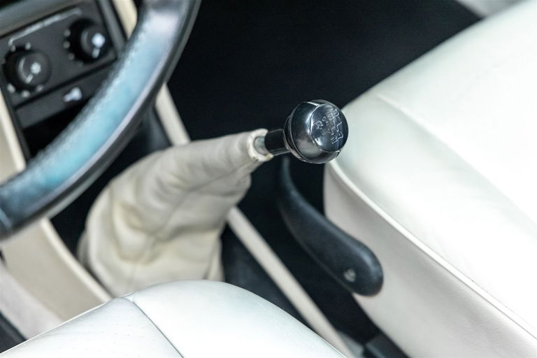 Porsche 911 Carrera 3.2 (US)