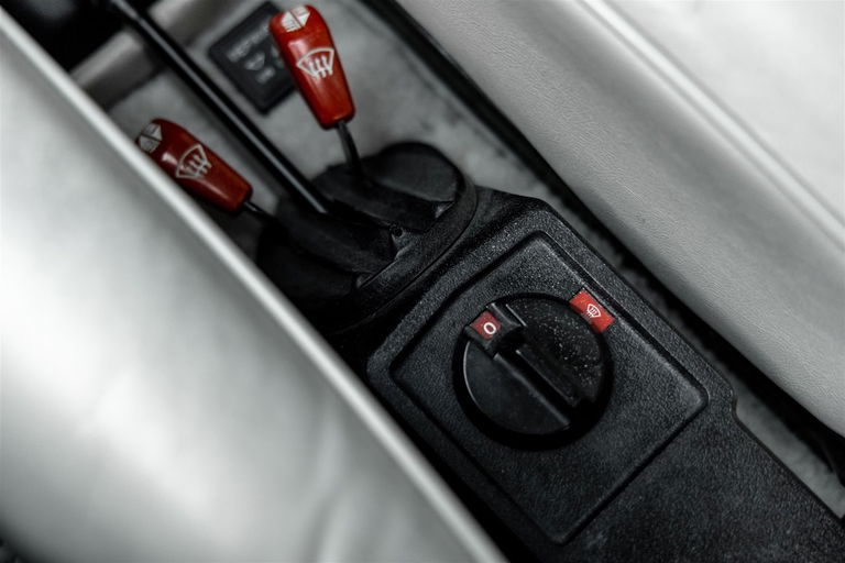 Porsche 911 Carrera 3.2 (US)