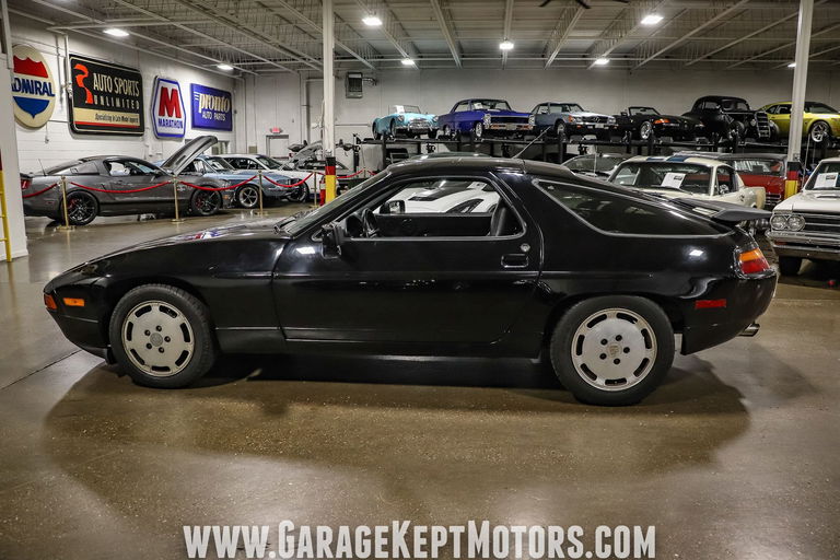 Porsche 928 S4