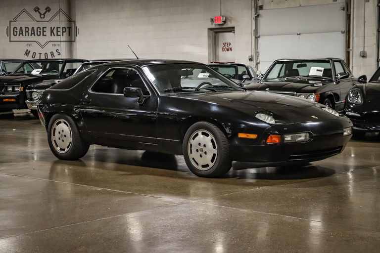 Porsche 928 S4