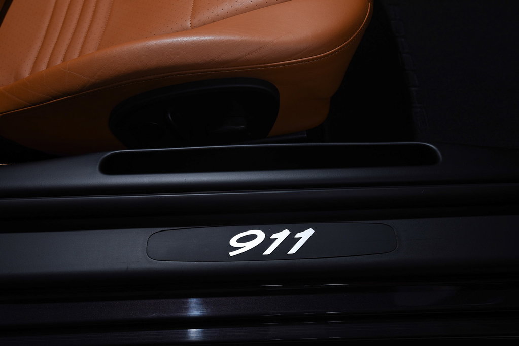 Porsche 996 Carrera 4 Millennium Edition