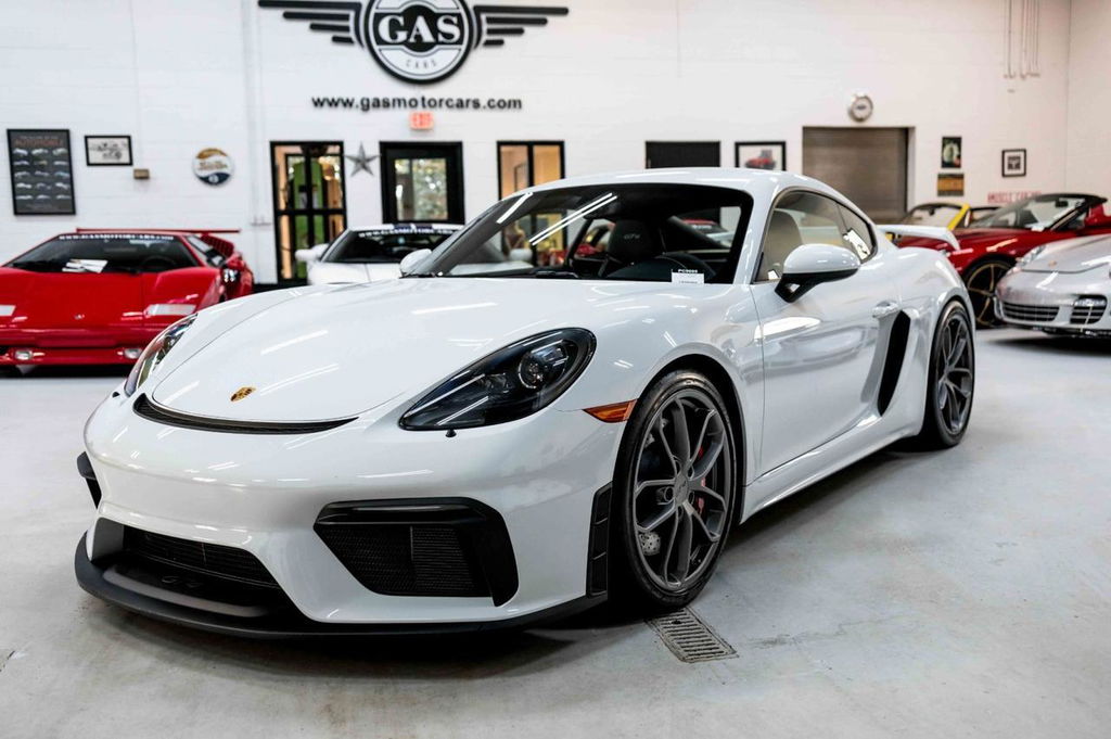 Porsche 718 Cayman GT4