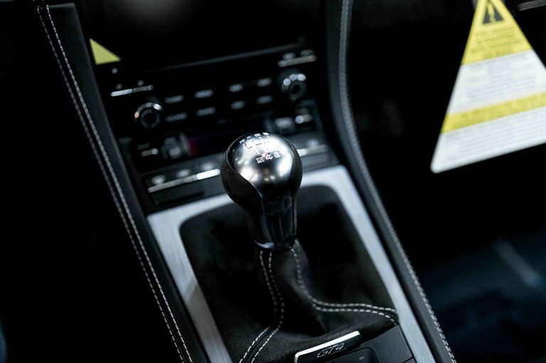Porsche 718 Cayman GT4