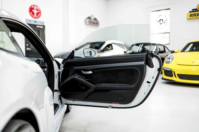 Porsche 718 Cayman GT4