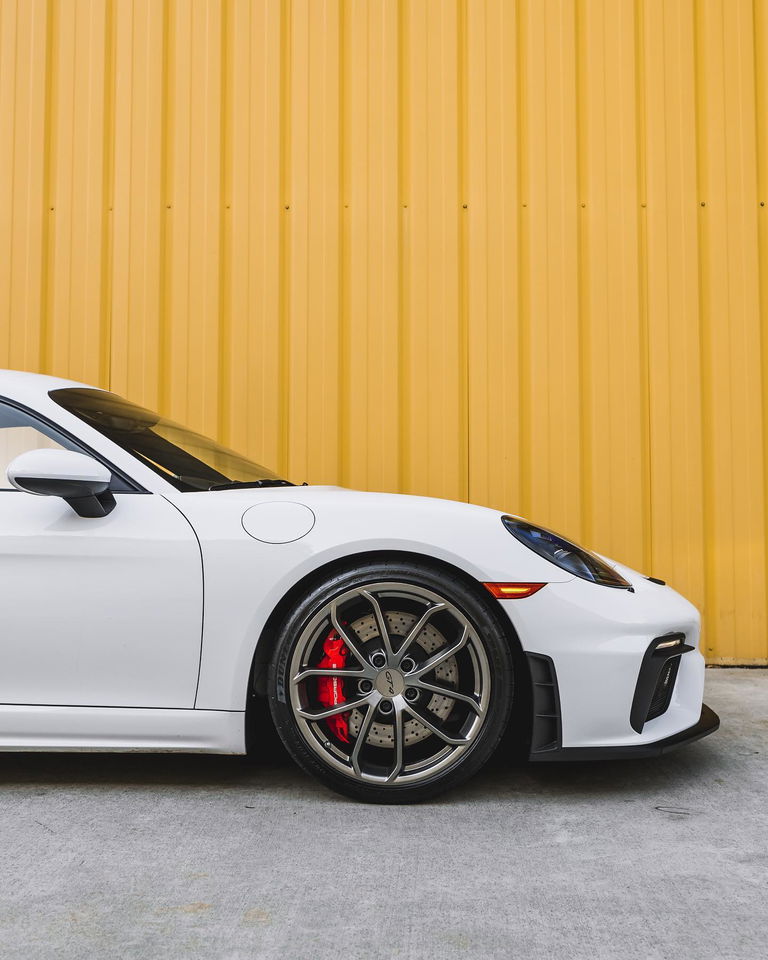 Porsche 718 Cayman GT4
