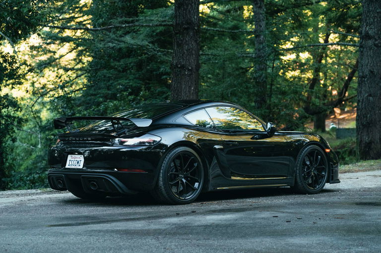 Porsche 718 Cayman GT4