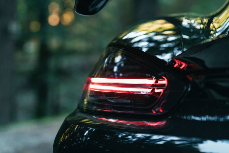 Porsche 718 Cayman GT4