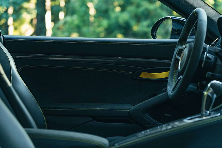 Porsche 718 Cayman GT4