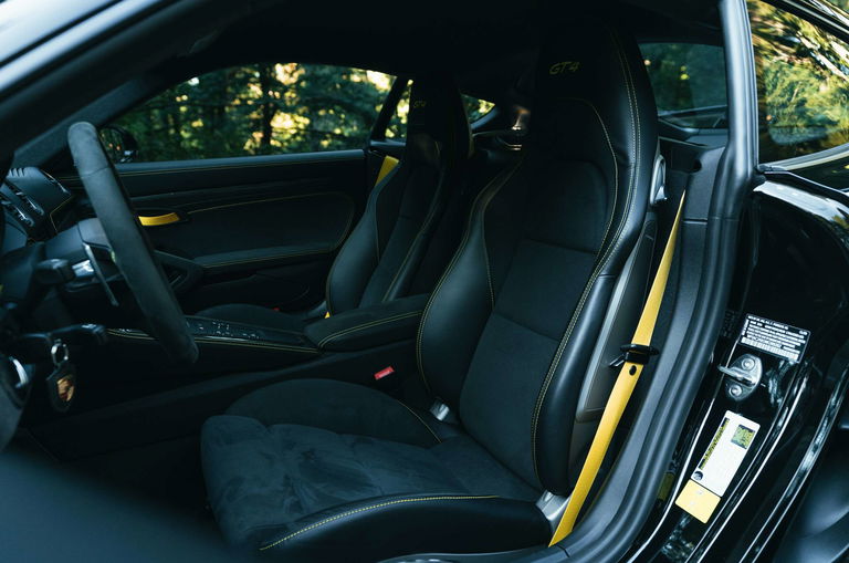 Porsche 718 Cayman GT4